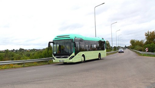 AS “Daugavpils satiksme” testē jauno zemās grīdas pilsētas autobusu