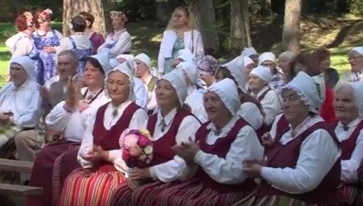Ar dziesmām un dejām tika aizvadīta piektā „Atvasara Juzefovā”