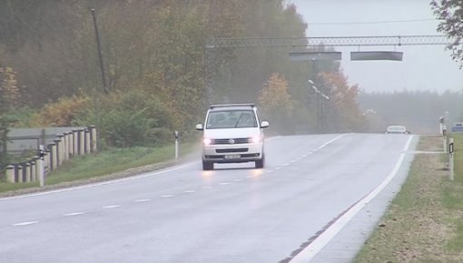 Esiet uzmanīgi, uz Latvijas ceļiem ir ierobežots ātrums