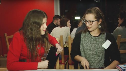 Politiķi ar jauniešiem pārrunāja nākotnes plānus