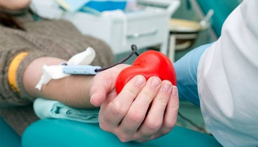 Iespējams, gandrīz 200 cilvēkiem pārlietas ar C hepatītu inficētas asinis
