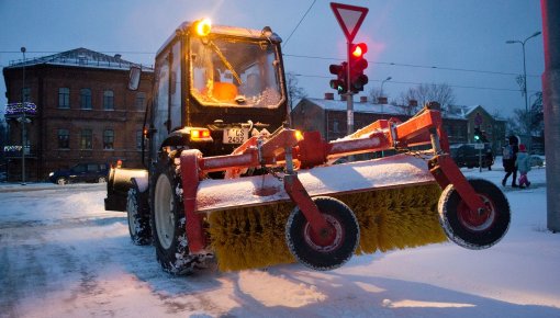 Daugavpils dienesti sniegputeņa laikā strādāja pastiprinātā režīmā