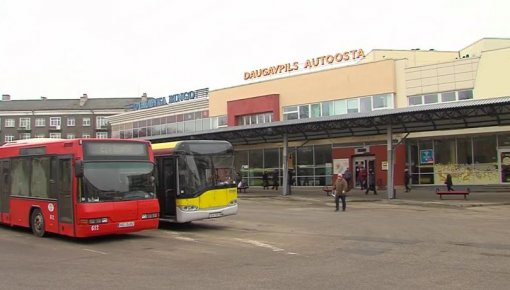 No 1.februāra tiek veiktas izmaiņas autobusu maršrutu kustības shēmā un sarakstos.