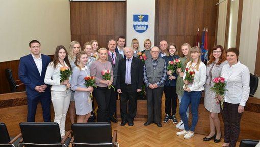Domē sveica Daugavpils basketbolistes- Latvijas čempiones