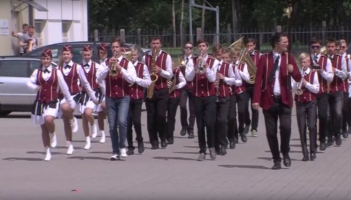 Tika godināti labākie 13.vidusskolas audzēkņi