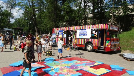 ES mājas Mobilais zināšanu ekspresis 10. jūnijā piestās Daugavpilī