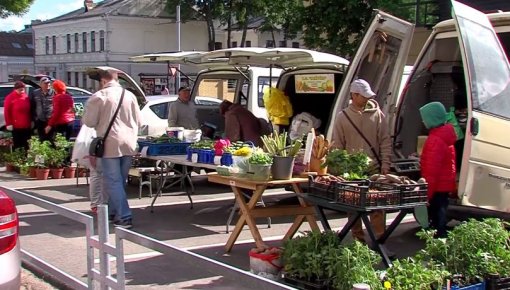 Daugavpilī savu darbību atsāka “Zemnieku vakara tirdziņš”