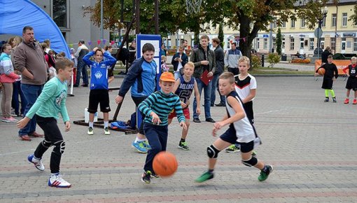 Pilsētas svētku noslēgumā pirmais sezonas strītbola posms