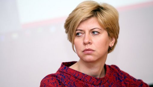 Ieviešot jauno veselības sistēmu, pastāv vairāki riski, uzskata Čakša