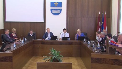 Deputātu proporcija pilsētas domes komitejās joprojām nav vienāda