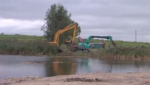 Drīz tiks pabeigta Šūņu ezera krastu tīrīšana