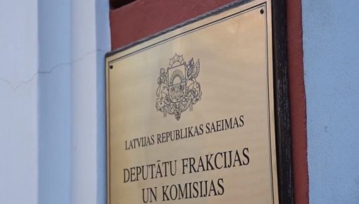 Saeimas deputāti par spēcīgām un vājām pusēm nodokļu reformā (VIDEO)