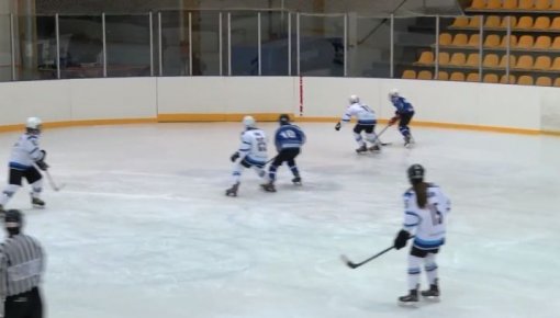 Daugavpils hokejisti aizvadīja Latvijas čempionāta mājas spēles (VIDEO)