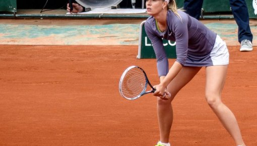 Šarapova izcīna pirmo WTA turnīru uzvarētājas titulu kopš diskvalifikācijas izciešanas