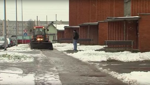 Atbildīgie dienesti ir gatavi darbam ziemas apstākļos (VIDEO)