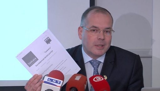 Eiroparlamenta deputāts Andrejs Mamikins skaidro kāpēc "Saskaņa" viņu neielaida savā kongresā (VIDEO)