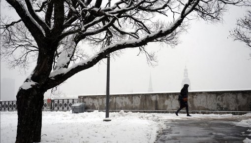 Sniega segas biezums valsts lielākajā daļā mazāks par desmit centimetriem