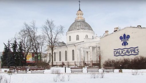 Dome izskatīja jautājumu par zemes gabala lokālplanojuma risinājumu (VIDEO)