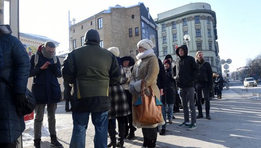 Ar garām rindām sākusies Dziesmu un deju svētku biļešu tirdzniecība