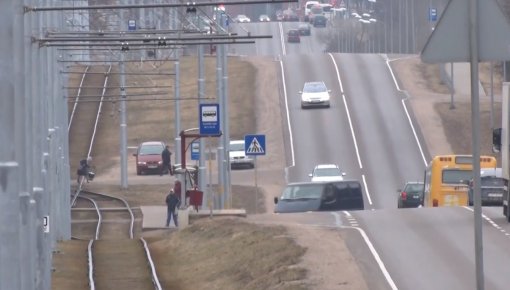 Aktivizējās jaunā tramvaja sliežu posma būvniecība  (VIDEO)