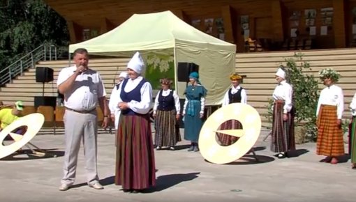 Višķos aizvadīts Latvijas pirts un zāļu festivāls (VIDEO)