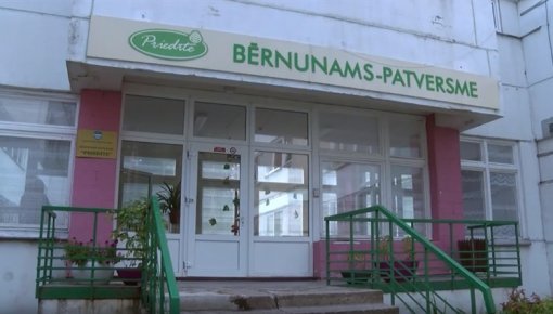Daugavpils bērnu patversmes "Priedīte" telpās darbu uzsācis bērnu dienas centrs (VIDEO)