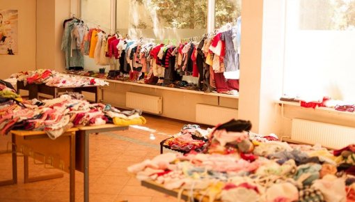 Labdarības tirdziņam nepieciešami brīvprātīgie