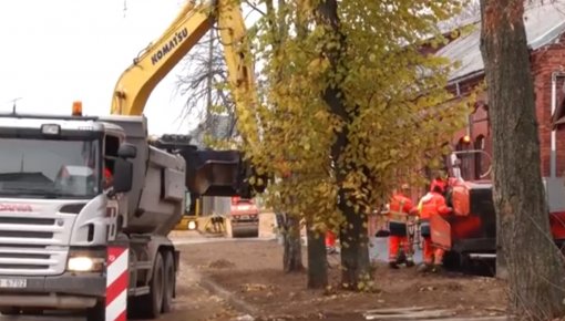 Ceļu būvnieki Daugavpilī gatavojas ziemas sezonai (VIDEO)