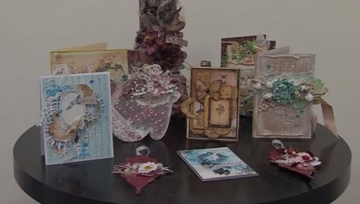 LCB skatāma Nataļjas Aļehno scrapbooking tehnikā tapušo atklātnīšu izstāde