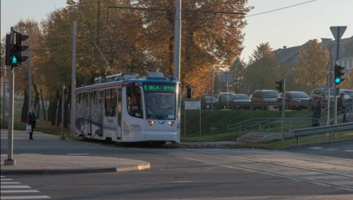 Palielinās tramvaju reisu un vagonu skaitu Latvijas Republikas simtgades svinību laikā