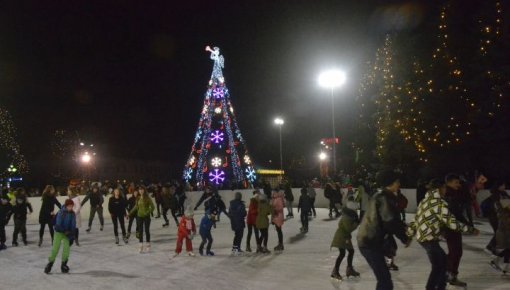 Ziemassvētku noformējums Daugavpilī (VIDEO)