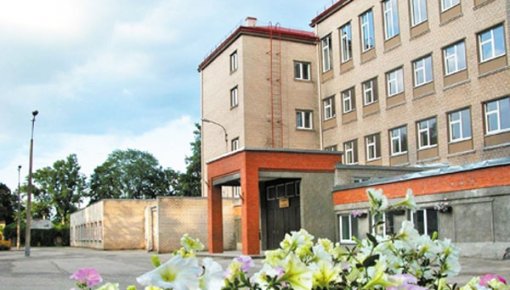 Pretendentu ilgās vērtēšanas dēļ kavējas Rēzeknes Valsts 1.ģimnāzijas remonts