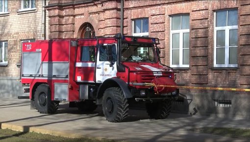 Izplata viltus ziņas par drošības draudiem Daugavpils tiesā (VIDEO)