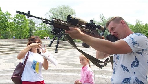 NATO un ZS karavīri viesojas četrās Latvijas pilsētās (VIDEO)