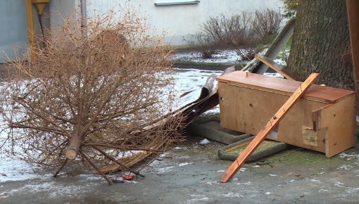 Atkritumu šķirošana svētku laikā (VIDEO)