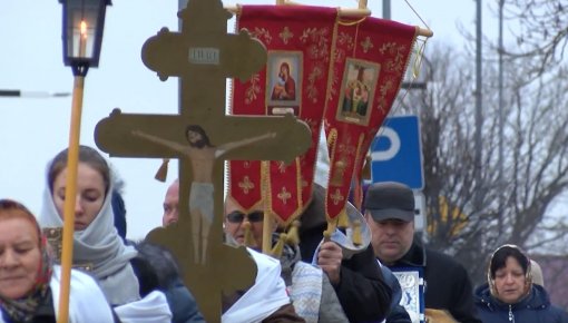 Svin Kunga Kristīšanas svētkus (VIDEO)