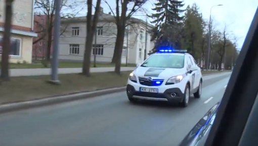 Valsts policija pārbauda noteikto ierobežojumu ievērošanu (VIDEO)