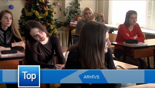 IzM plāno organizēt CE 12. klašu skolēniem jūnija sākumā (VIDEO)