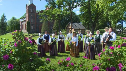 Riebiņos gatavojas vasaras saulgriežu svētkiem (VIDEO)