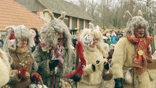 Meteņi: tradīcijas un ticējumi pavasara gaidīšanas svētkos