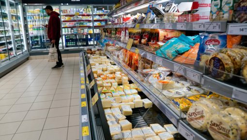 Pārtikas cenas strauji aug: latvieši stāsta, cik dārgi izmaksā paēst