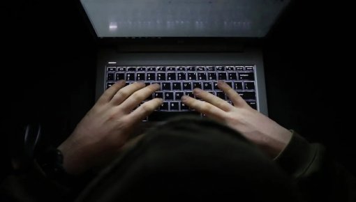Jauna krāpniecības shēma Latvijā: iedzīvotājiem draud datu zādzība