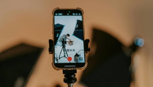 Jauniešus aicina apgūt video veidošanas prasmes mācībās Daugavpilī