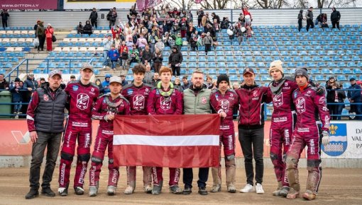 Spīdvejs: neizšķirts mājas sacensībās