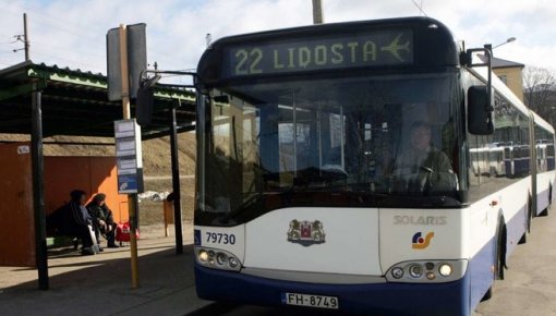 Rīgā ieviests jauns nakts autobusa maršruts N22 “Centrs - Lidosta”