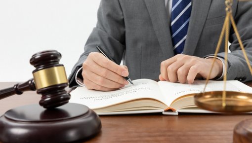 Kam pienākas valsts apmaksāta juridiskā palīdzība un kompensācija cietušajiem