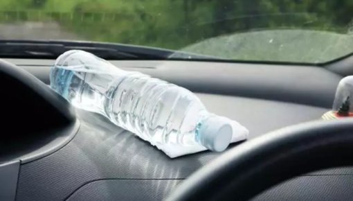 Uzmanību - plastmasas ūdens pudeles pavasarī var radīt risku