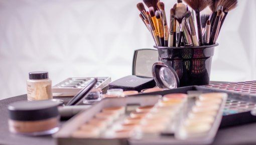 Skaistumkopšanas jaunumi un tendences: produkti un idejas, ko vērts izmēģināt šogad