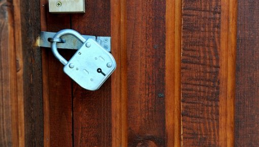 Kam patiesībā pieder pagrabs daudzdzīvokļu mājā? Skaidro eksperti