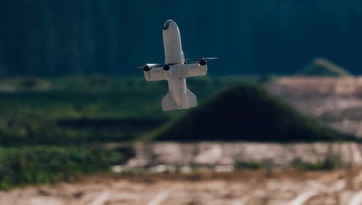 Uz Latvijas austrumu robežas izvietos mobilās dronu pārtvērēju komandas
